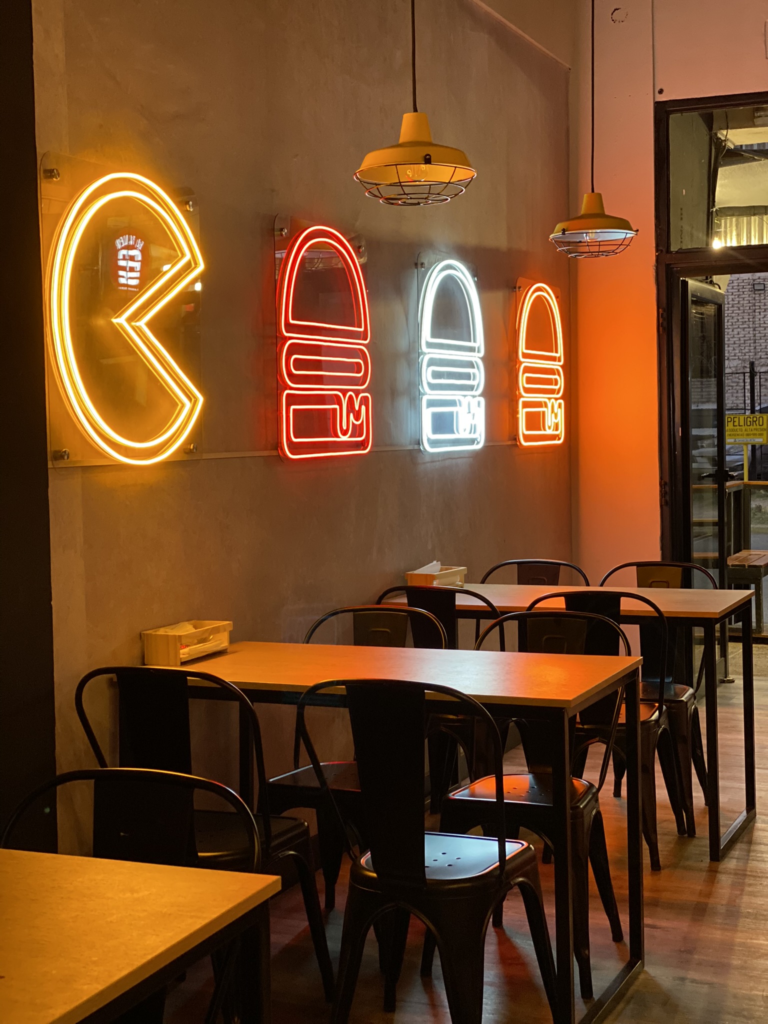 EL TALLER HAMBURGUESERIA